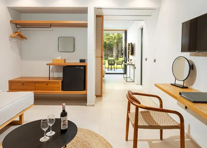 度假村 卡拉维尔海滩酒店 马尔马里