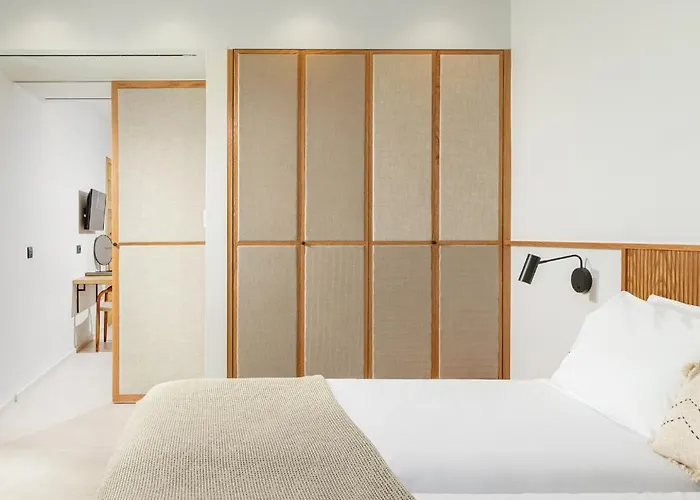 卡拉维尔海滩酒店 度假村 马尔马里