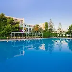 Caravia Resort